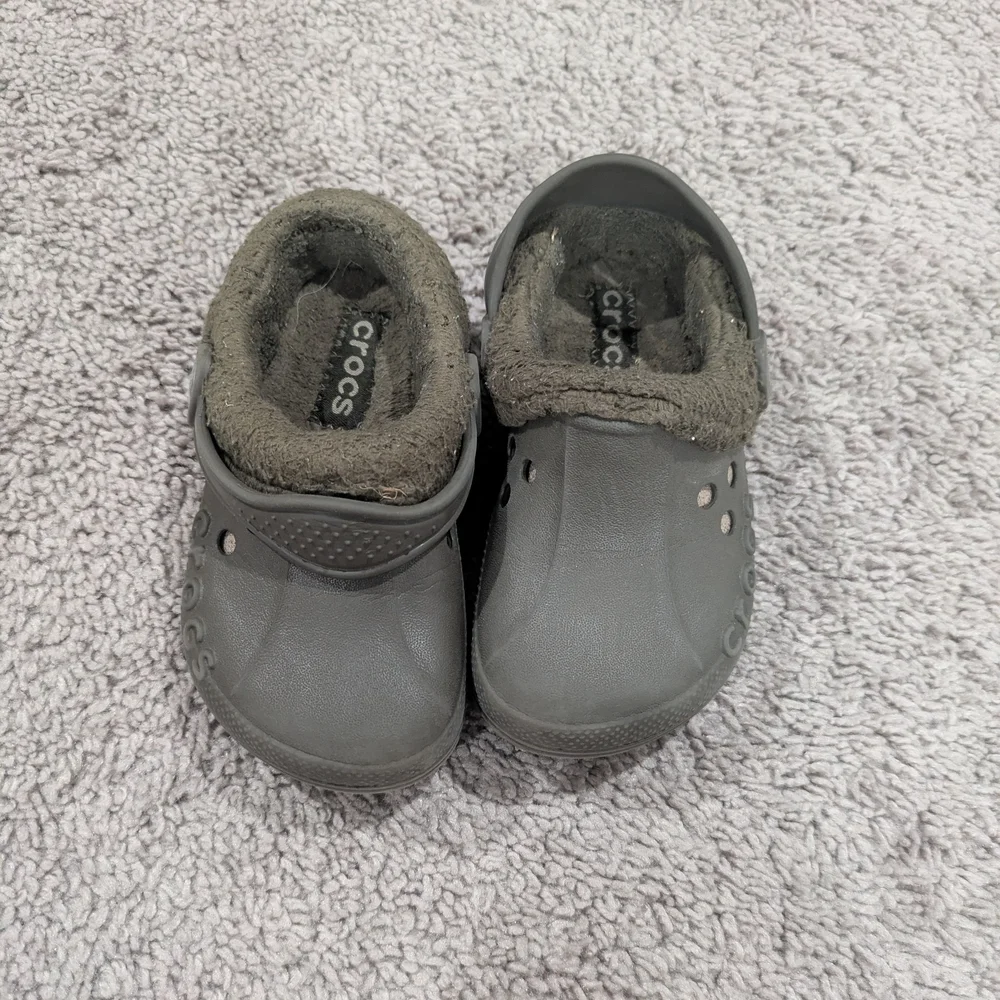 Crocs‎ Kids Brown Fur Lined Clogs Size 8